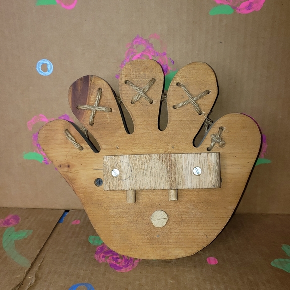 VINTAGE HANDMADE WOODEN BASEBALL GLOVE, BALL, BAT DISPLAY HOLDER - Picture 3 of 7